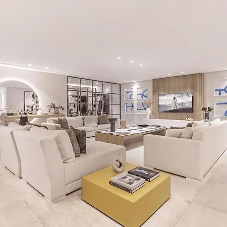 Vacation I Almost Heaven, Private Heated Pool, Prime Location Golf Valley, Minutes To Puerto Banus, Hot Tub, Gym, World-class Dining Marbella