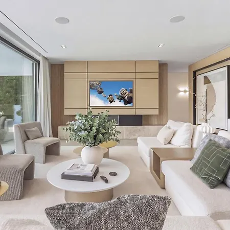 Vacation I Almost Heaven, Private Heated Pool, Prime Location Golf Valley, Minutes To Puerto Banus, Hot Tub, Gym, World-class Dining * Marbella