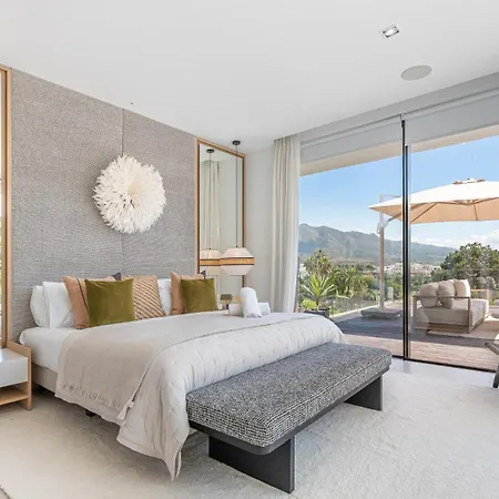 Vacation I Almost Heaven, Private Heated Pool, Prime Location Golf Valley, Minutes To Puerto Banus, Hot Tub, Gym, World-class Dining *