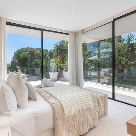 Vacation I Almost Heaven, Private Heated Pool, Prime Location Golf Valley, Minutes To Puerto Banus, Hot Tub, Gym, World-class Dining * Marbella