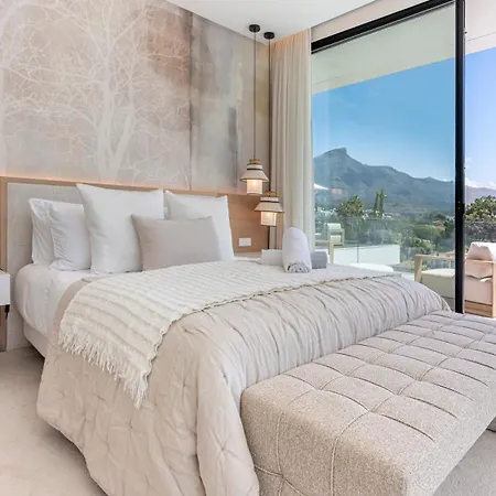 Vacation I Almost Heaven, Private Heated Pool, Prime Location Golf Valley, Minutes To Puerto Banus, Hot Tub, Gym, World-class Dining Villa *