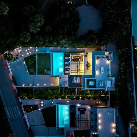 Vacation I Almost Heaven, Private Heated Pool, Prime Location Golf Valley, Minutes To Puerto Banus, Hot Tub, Gym, World-class Dining Marbella