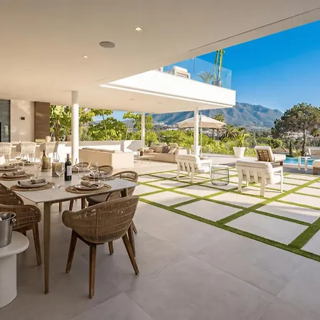 Vacation I Almost Heaven, Private Heated Pool, Prime Location Golf Valley, Minutes To Puerto Banus, Hot Tub, Gym, World-class Dining Villa
